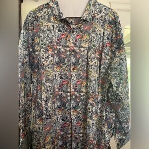 Robert Graham Grey Multi-color button down shirt. Worn once. Men’s: 3XL